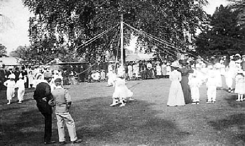 Maypole dancing at the Abbey Lawn in 1910