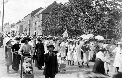 Sunday School parade and treat in 1912