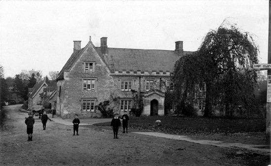 The Griffin Inn circa 1910