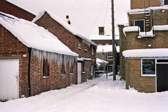 Alleyway behind Boots