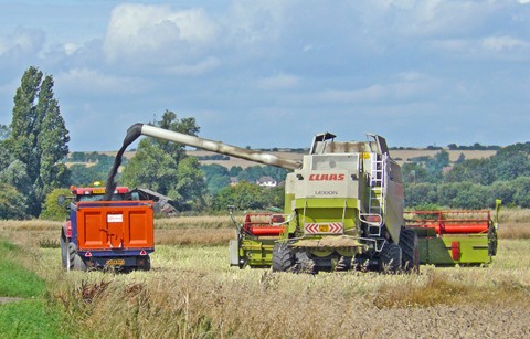 Off loading oilseed from the combine