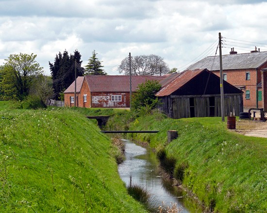 Photographed by Geoff Bell in May 2010