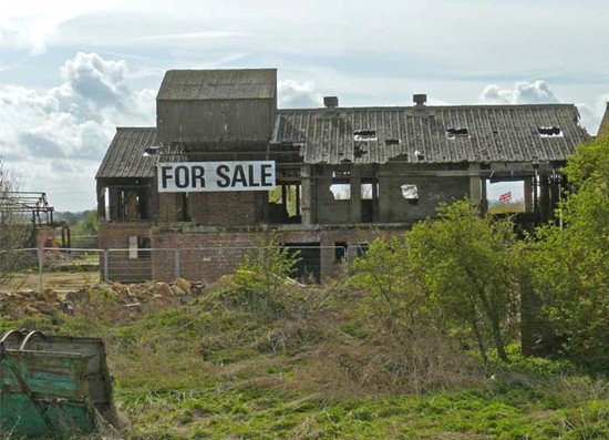 Photographed by Geoff Bell in 2011