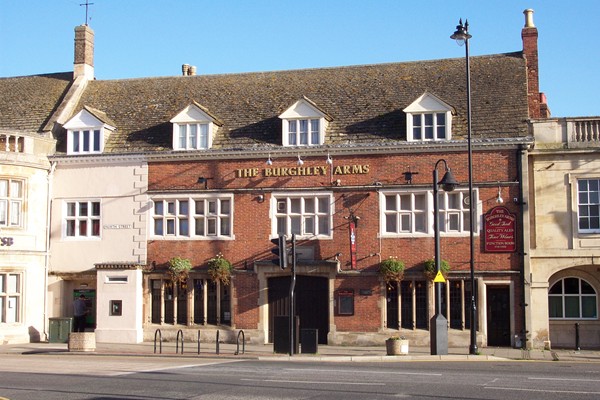 The Burghley Arms in 2005