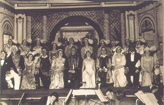 Finale of the 1932 production