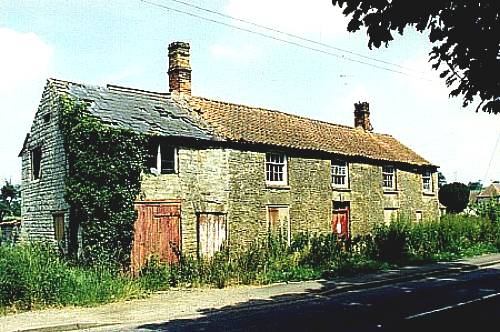 Derelict cottages in 1999